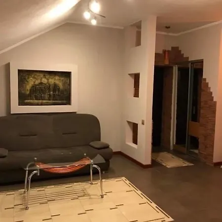 Apartman затишна в спальному районі