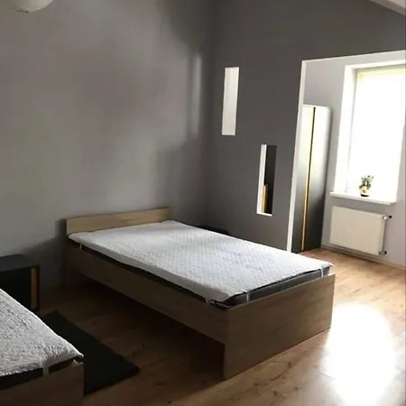 затишна в спальному районі *