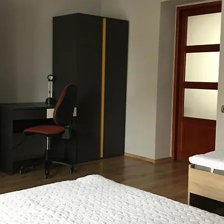 Apartment затишна в спальному районі