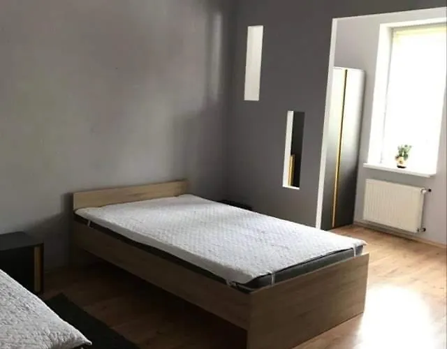 затишна в спальному районі *